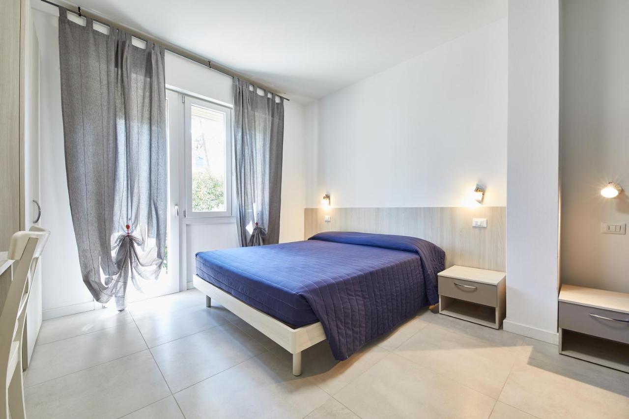 Lilium Maris Hotel Бибионе Екстериор снимка
