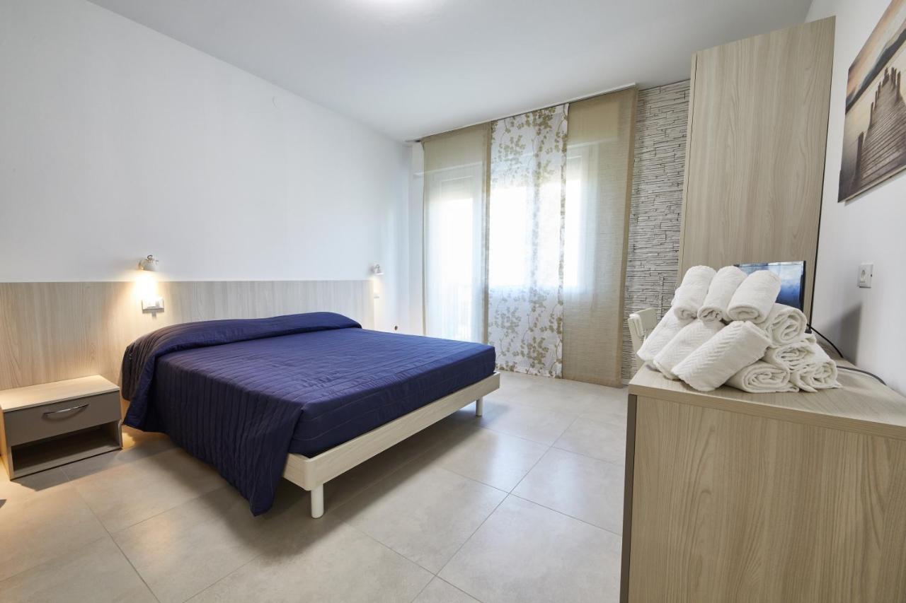 Lilium Maris Hotel Бибионе Екстериор снимка