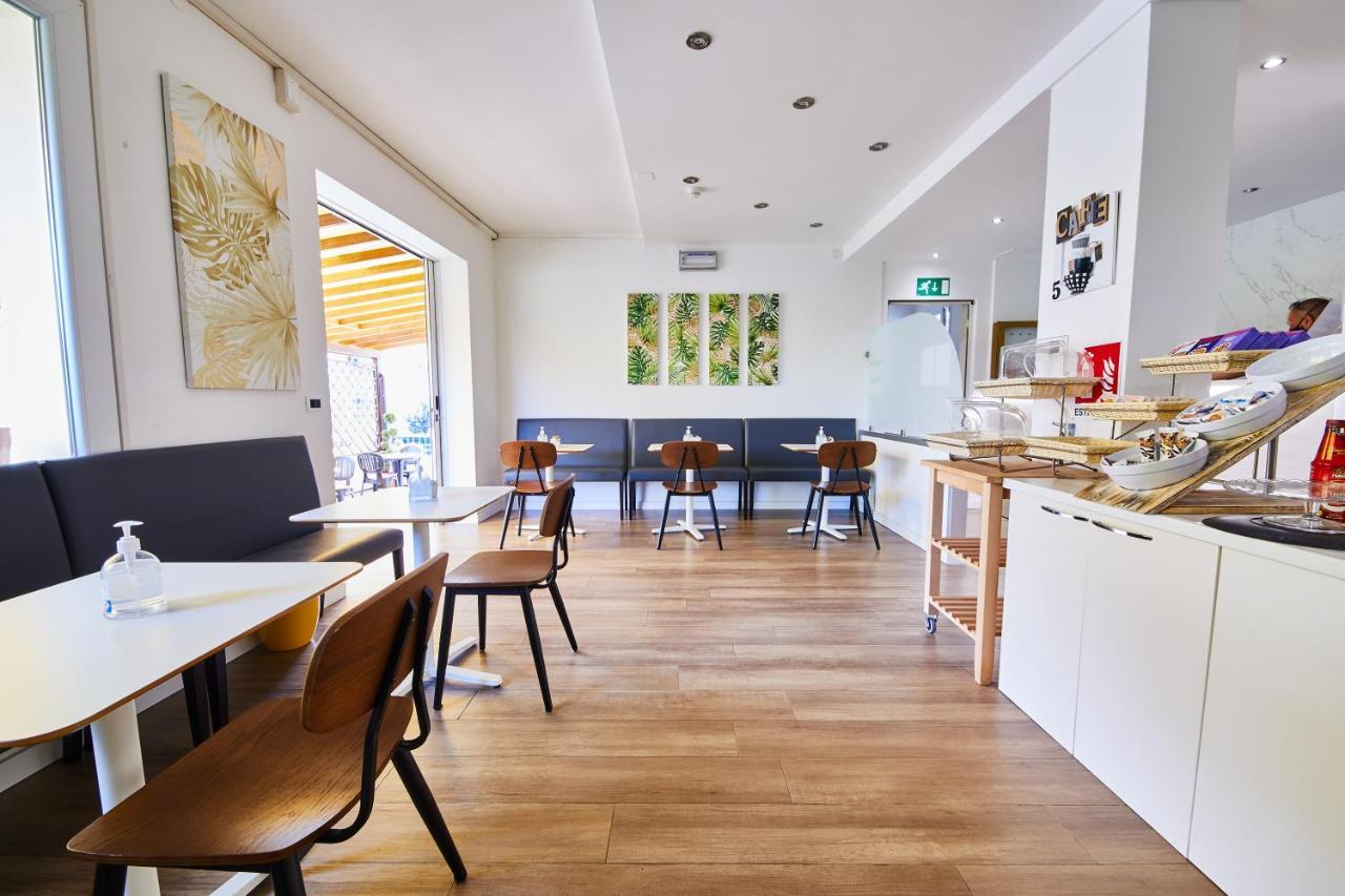 Lilium Maris Hotel Бибионе Екстериор снимка