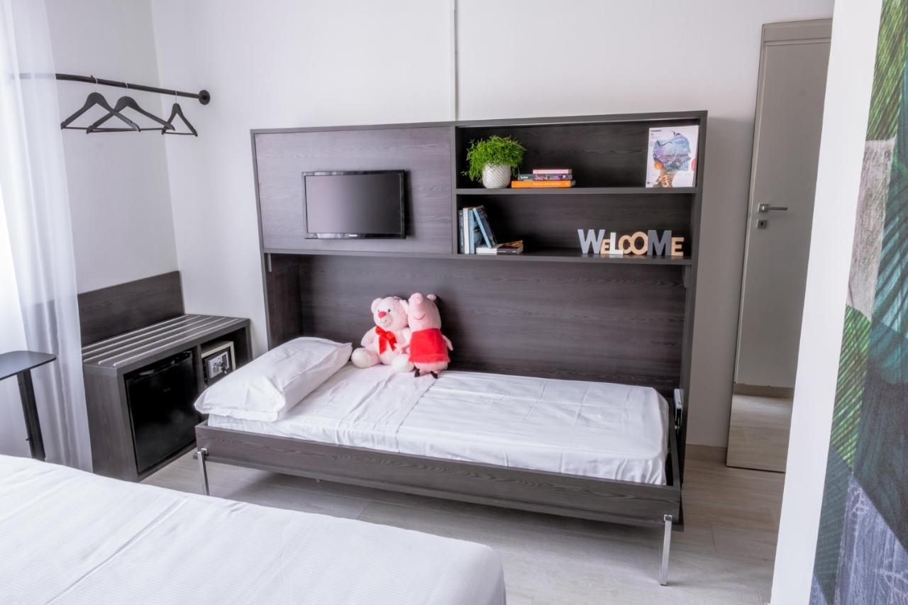 Lilium Maris Hotel Бибионе Екстериор снимка