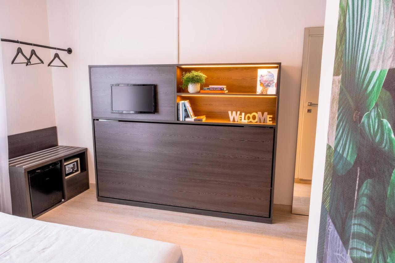 Lilium Maris Hotel Бибионе Екстериор снимка